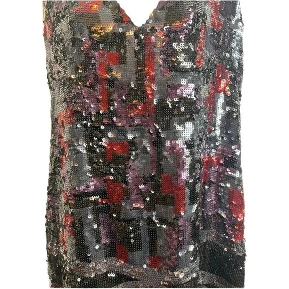 Bcbg Sequined shift dress. Deep V cut in the front. - Picture 3 of 11